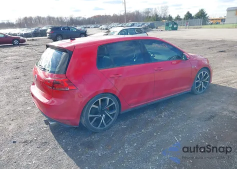 2015 Volkswagen Golf Gti 2.0T Se 4-Door z USA, uszkodzony, nr VIN 3VW4T7AU9FM038171